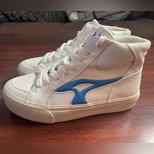 Airwalk White High-Top Sneakers with Blue Accent